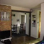 Kleines Haus Mit Garten, Direkt Hinter Dem Deich