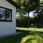 Kleines Haus Mit Garten, Direkt Hinter Dem Deich
